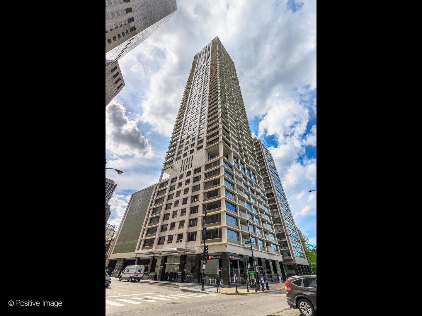1000 N LAKE SHORE Plaza 39C