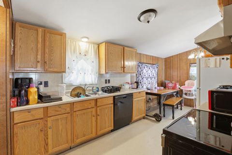 Tiny photo for 350 E Summer Street, Paxton, IL 60957 (MLS # 12608950)