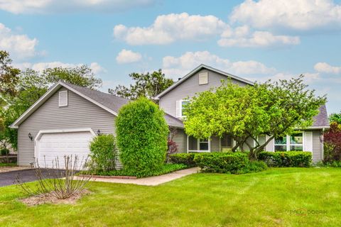 Photo of 1255 W Dexter Lane, Hoffman Estates, IL 60169 (MLS # 12647296)