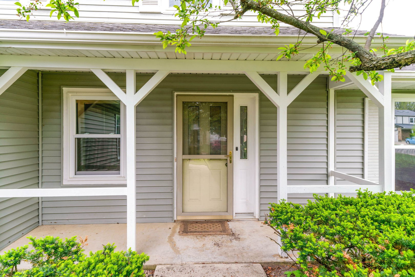 1255 W Dexter Lane