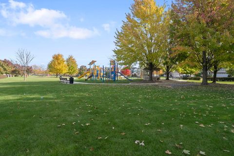 Tiny photo for 865 Sterling Heights Drive, Antioch, IL 60002 (MLS # 12430771)