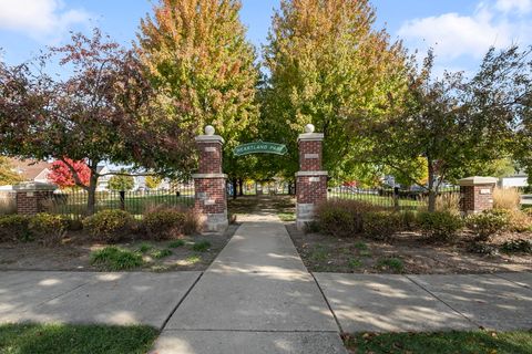 Tiny photo for 865 Sterling Heights Drive, Antioch, IL 60002 (MLS # 12430771)