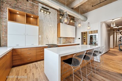 Tiny photo for 1327 W WASHINGTON Boulevard #5CD, Chicago, IL 60607 (MLS # 12511056)