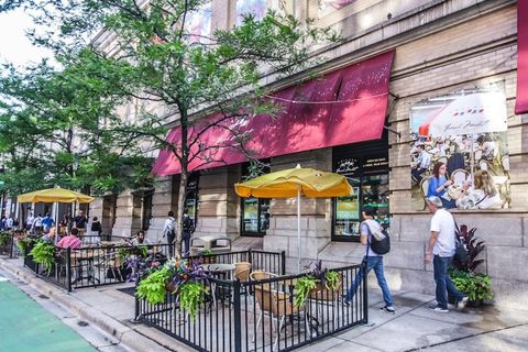 Tiny photo for 1327 W WASHINGTON Boulevard #5CD, Chicago, IL 60607 (MLS # 12511056)