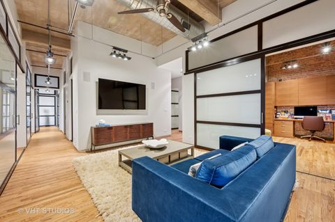 Tiny photo for 1327 W WASHINGTON Boulevard #5CD, Chicago, IL 60607 (MLS # 12511056)