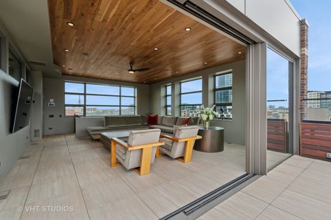 Tiny photo for 1327 W WASHINGTON Boulevard #5CD, Chicago, IL 60607 (MLS # 12511056)