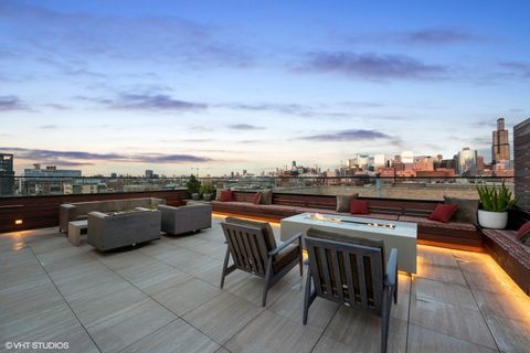 Tiny photo for 1327 W WASHINGTON Boulevard #5CD, Chicago, IL 60607 (MLS # 12511056)