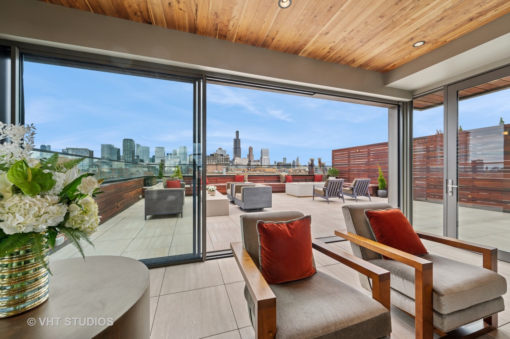 1327 W WASHINGTON Boulevard 5CD