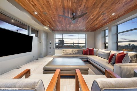 Tiny photo for 1327 W WASHINGTON Boulevard #5CD, Chicago, IL 60607 (MLS # 12511056)