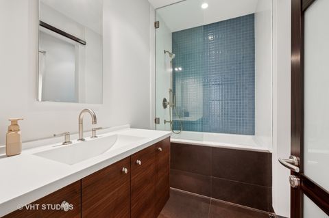 Tiny photo for 1327 W WASHINGTON Boulevard #5CD, Chicago, IL 60607 (MLS # 12511056)