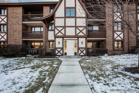 Tiny photo for 8415 W 95th Street #24, Hickory Hills, IL 60457 (MLS # 12565877)