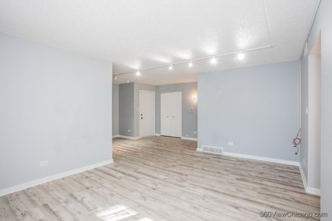 Tiny photo for 8415 W 95th Street #24, Hickory Hills, IL 60457 (MLS # 12565877)