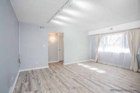 Tiny photo for 8415 W 95th Street #24, Hickory Hills, IL 60457 (MLS # 12565877)