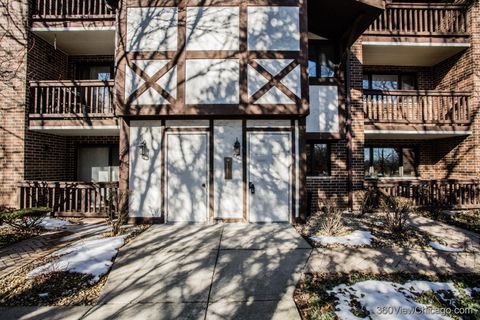 Tiny photo for 8415 W 95th Street #24, Hickory Hills, IL 60457 (MLS # 12565877)