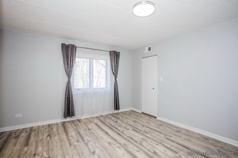 Tiny photo for 8415 W 95th Street #24, Hickory Hills, IL 60457 (MLS # 12565877)