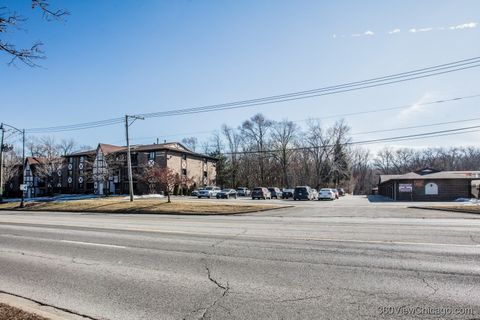 Tiny photo for 8415 W 95th Street #24, Hickory Hills, IL 60457 (MLS # 12565877)