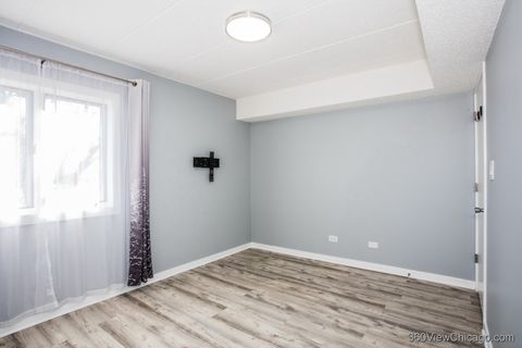 Tiny photo for 8415 W 95th Street #24, Hickory Hills, IL 60457 (MLS # 12565877)