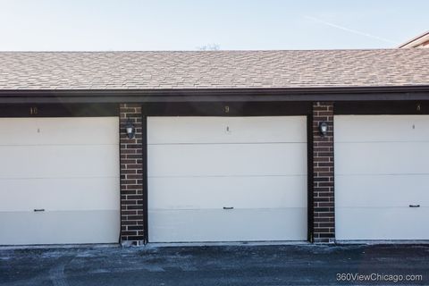 Tiny photo for 8415 W 95th Street #24, Hickory Hills, IL 60457 (MLS # 12565877)
