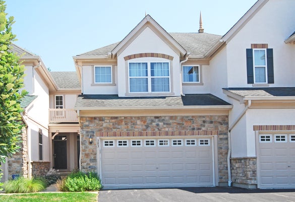 383 SHADOW CREEK DR, VERNON HILLS, IL 60061 - Image 009c7c8fc14f55126225ca2cb7d2801b/631358356