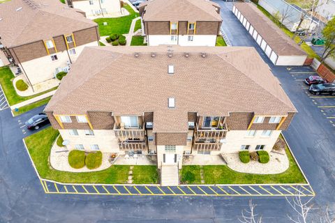 A home in Crest Hill