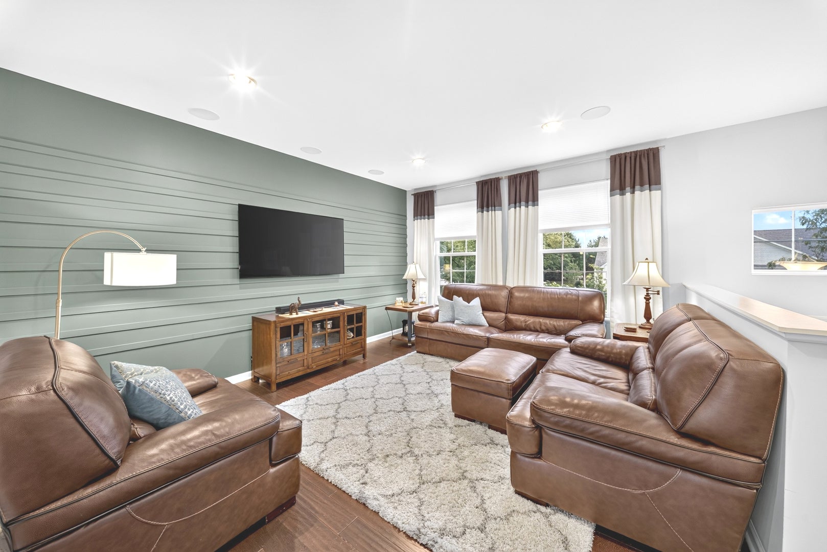 87 VALENCIA Parkway