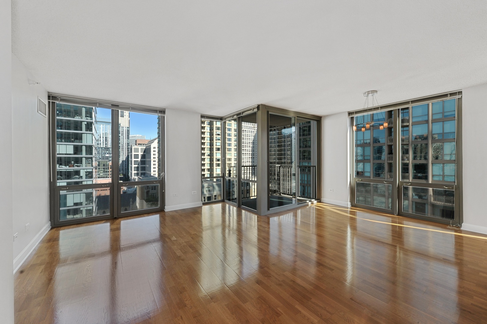 2 E Erie Street 1611