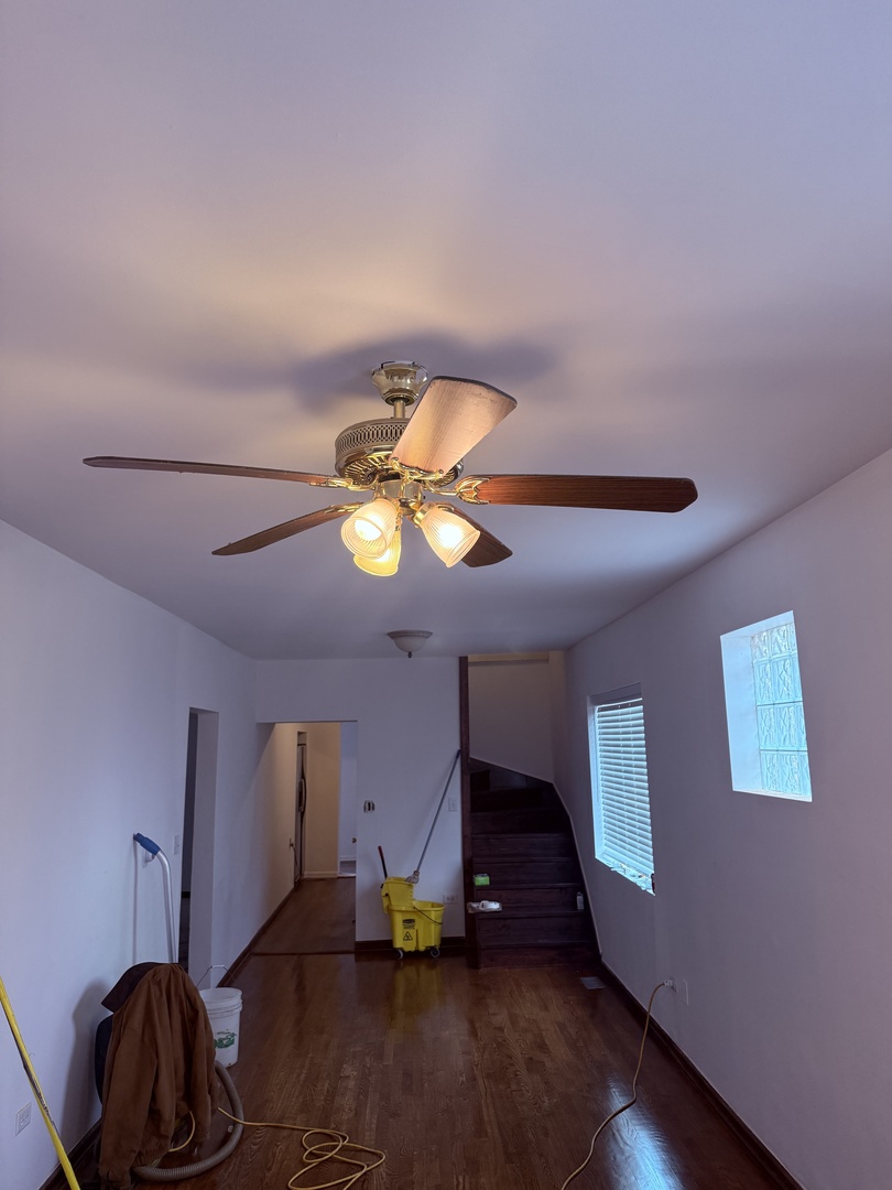 6521 S Saint Lawrence Avenue