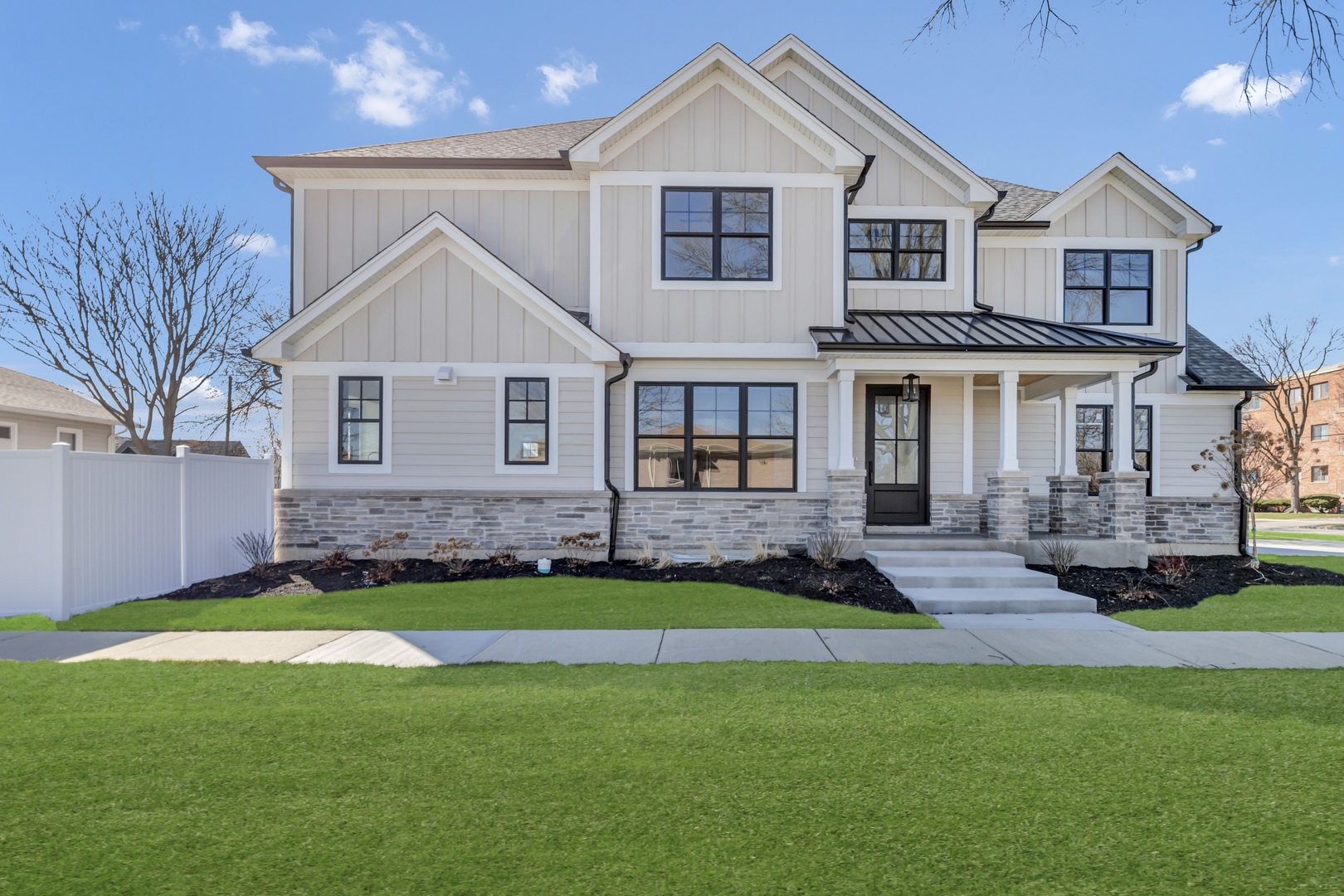 170 W Armitage Avenue