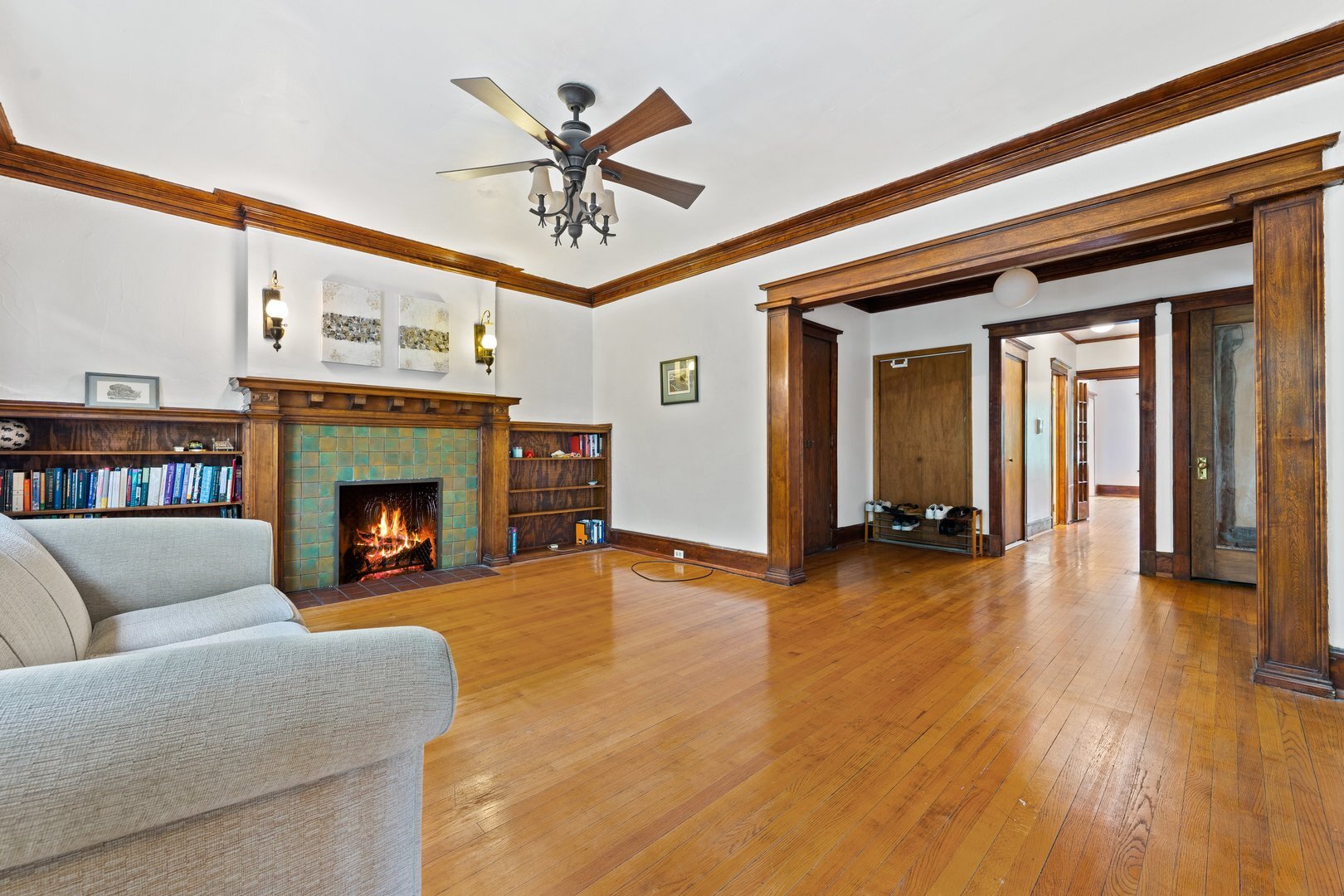 1112 E 52nd Street 1