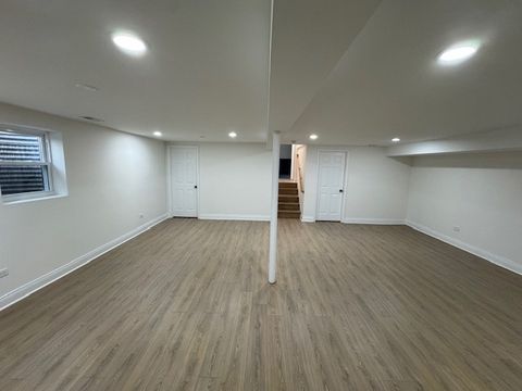 Tiny photo for 870 E Thacker Street, Des Plaines, IL 60016 (MLS # 12599486)