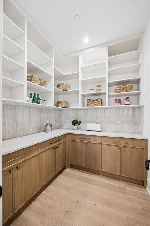 Tiny photo for 138 N Prospect Avenue, Clarendon Hills, IL 60514 (MLS # 12585677)