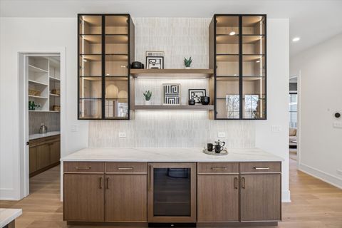 Tiny photo for 138 N Prospect Avenue, Clarendon Hills, IL 60514 (MLS # 12585677)