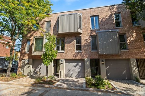 Photo of 138 Frank Lloyd Wright Lane, Oak Park, IL 60302 (MLS # 12469799)