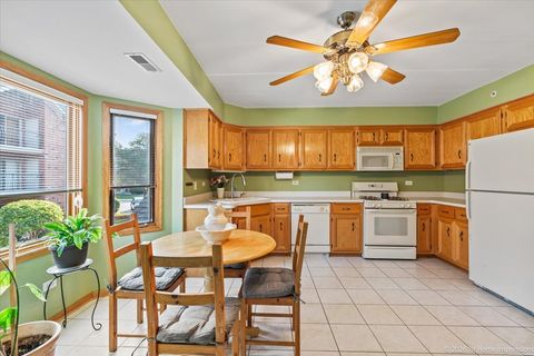 Tiny photo for 9420 S Melvina Avenue #2NW, Oak Lawn, IL 60453 (MLS # 12707037)