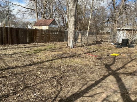 Tiny photo for 105 N Lynn Street, Urbana, IL 61802 (MLS # 12552050)