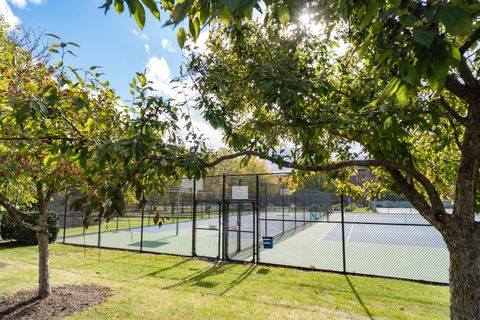 Tiny photo for 164 Cascade Drive, Indian Head Park, IL 60525 (MLS # 12424370)