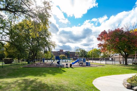 Tiny photo for 164 Cascade Drive, Indian Head Park, IL 60525 (MLS # 12424370)