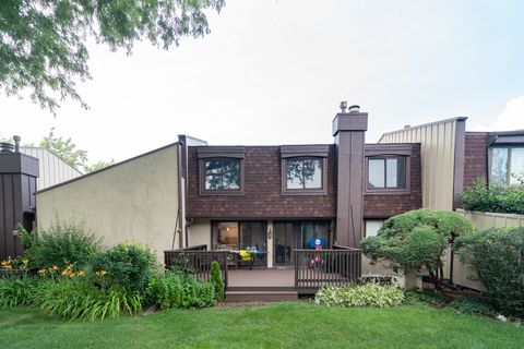 Tiny photo for 164 Cascade Drive, Indian Head Park, IL 60525 (MLS # 12424370)
