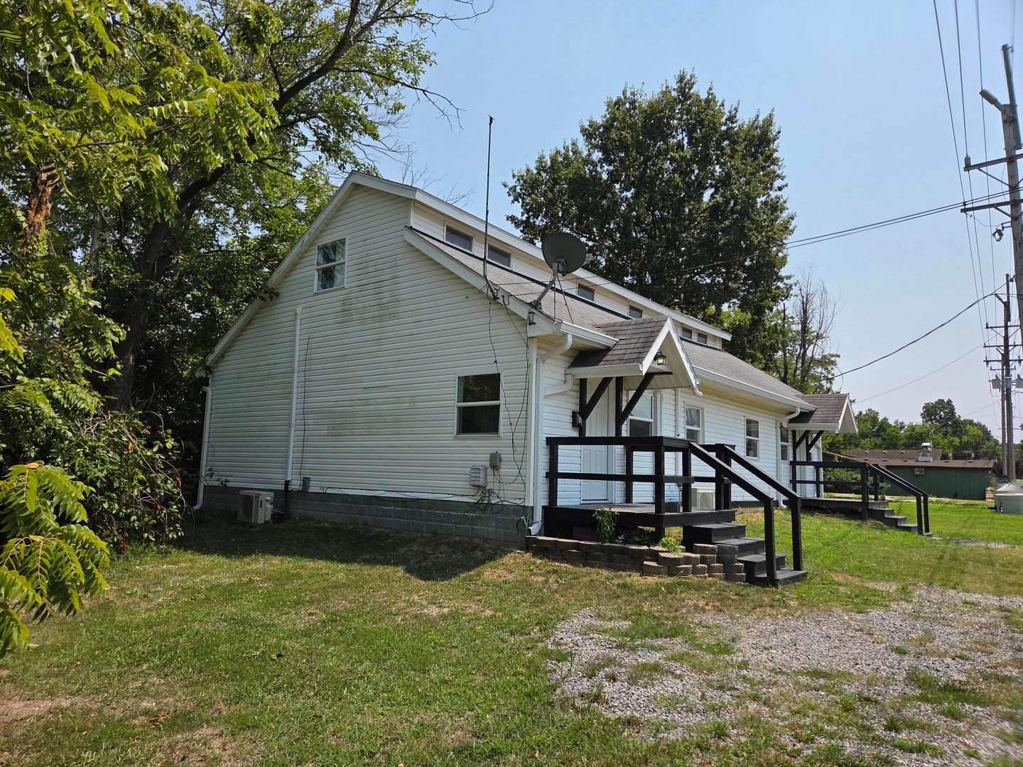 1207 N Market Street