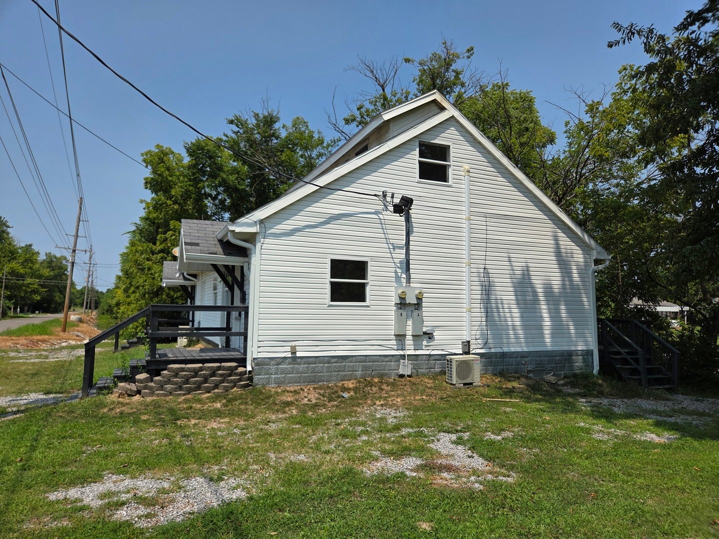 1207 N Market Street