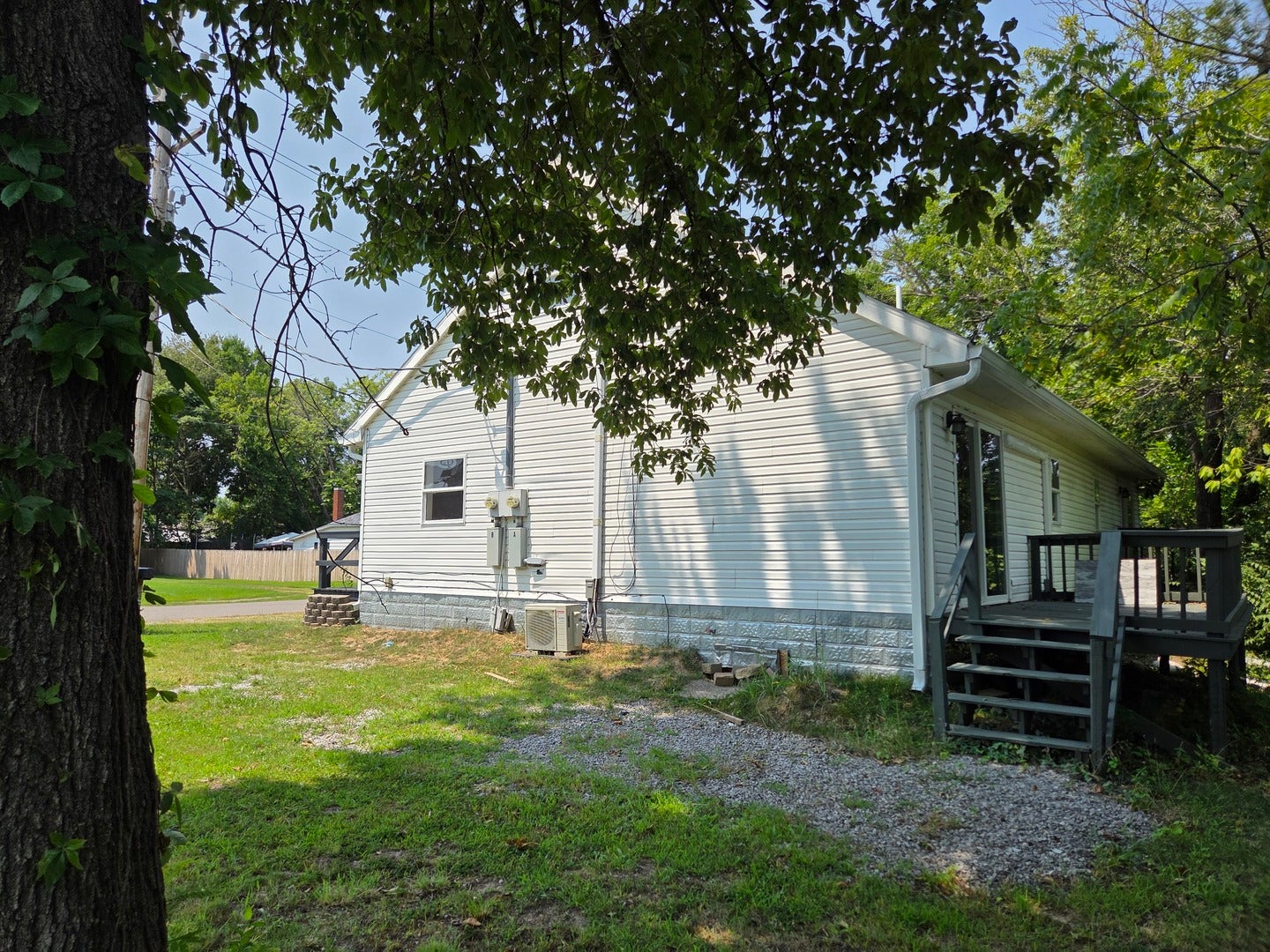 1207 N Market Street