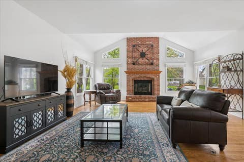 Tiny photo for 2119 W Thornwood Drive, South Elgin, IL 60177 (MLS # 12650246)