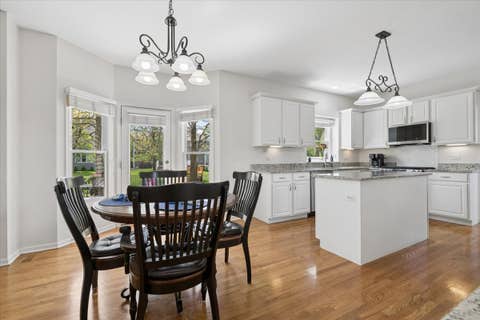 Tiny photo for 2119 W Thornwood Drive, South Elgin, IL 60177 (MLS # 12650246)