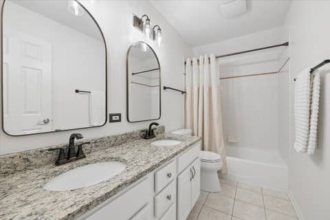 Tiny photo for 2119 W Thornwood Drive, South Elgin, IL 60177 (MLS # 12650246)