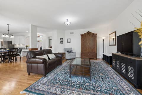 Tiny photo for 2119 W Thornwood Drive, South Elgin, IL 60177 (MLS # 12650246)