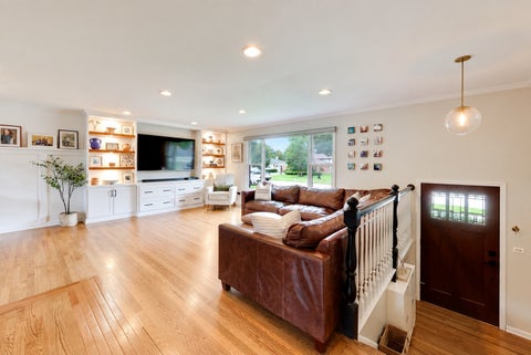 Tiny photo for 307 N Marcella Road, Mount Prospect, IL 60056 (MLS # 12753721)