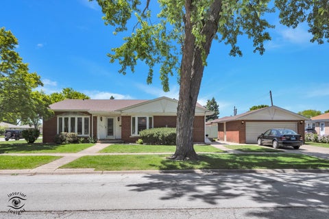Tiny photo for 5532 Oak Center Drive, Oak Lawn, IL 60453 (MLS # 12650552)