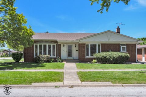Photo of 5532 Oak Center Drive, Oak Lawn, IL 60453 (MLS # 12650552)