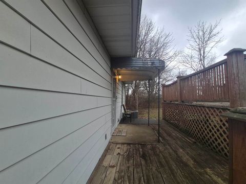 Tiny photo for 1428 S Granger Street, Harrisburg, IL 62946 (MLS # 100000091)