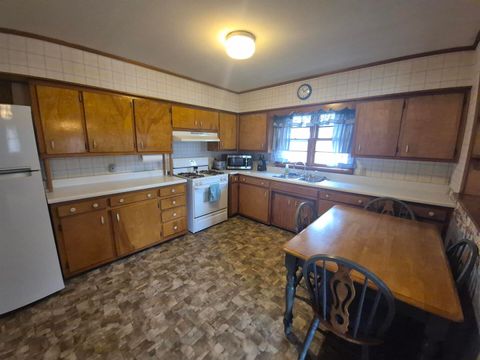 Tiny photo for 1428 S Granger Street, Harrisburg, IL 62946 (MLS # 100000091)